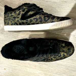 Tretorn Callie4 Metallic Crackle Velvet Leopard Print Faux Fur Sneakers